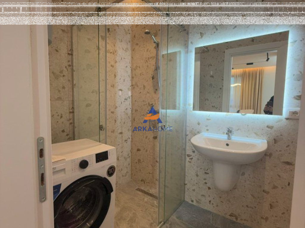 JEPET APARTAMENT ME QERA 1+1+BALLKON "PRANE RRUGES JORDAN MISJA BULEVARDI I RI" 620 EURO