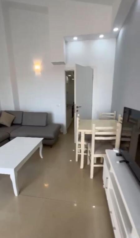 Duplex 2+1 in affitto Kodra e diellit, vicino al mercato cok Prezzo: 500 mila leke