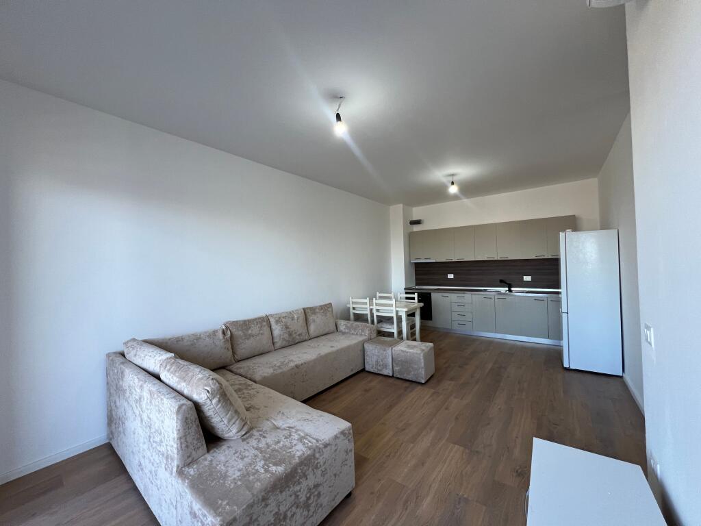 Affitto/ Appartamento 1+1, Trio Tower