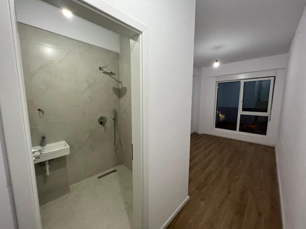 📣 QERA Apartament 2+1 Me 2 Tualete Dhe Ballkon 📍 Rezidenca OXA, Fresk 💶 Cmimi 400 Euro