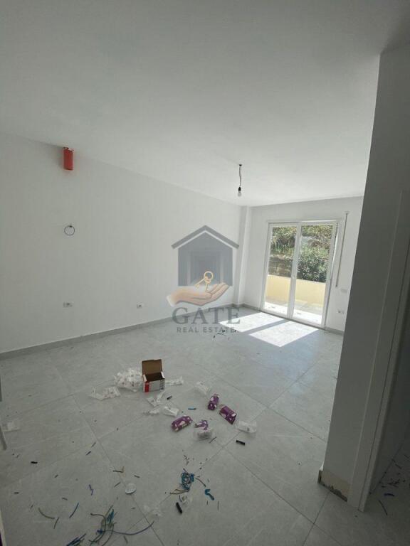 Shitet, Apartament 1+1 Shkembi i Kavajes, Durres