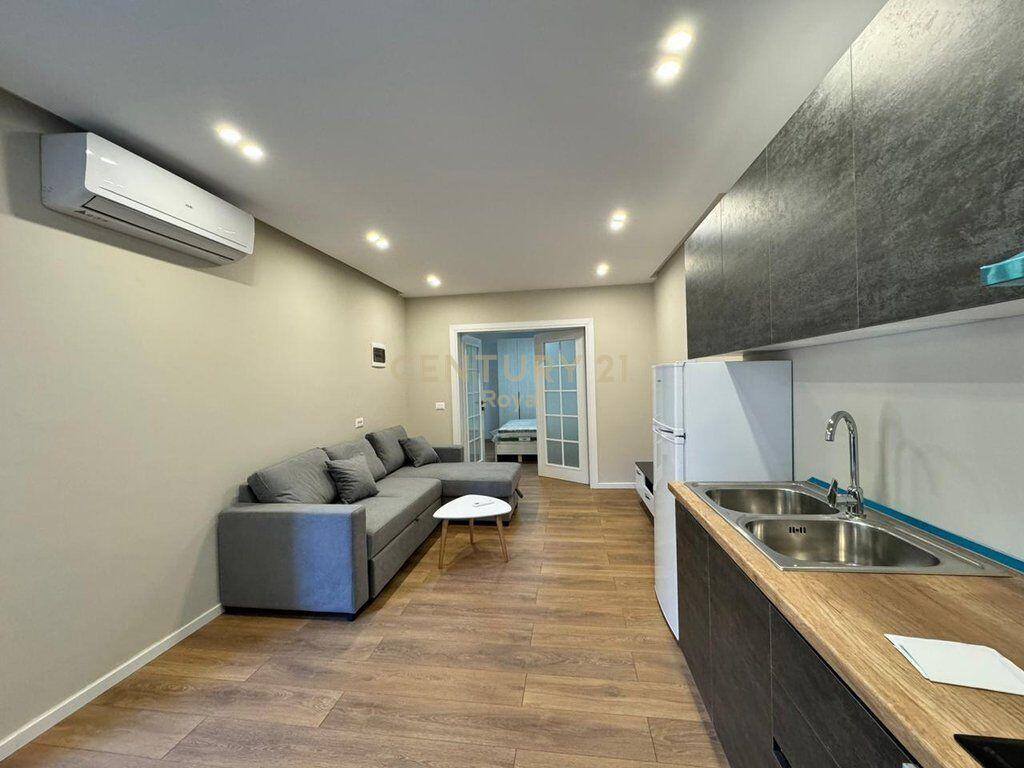 Apartament 1+1 me qira prane rruges se Elbasanit 700 € /Muaj