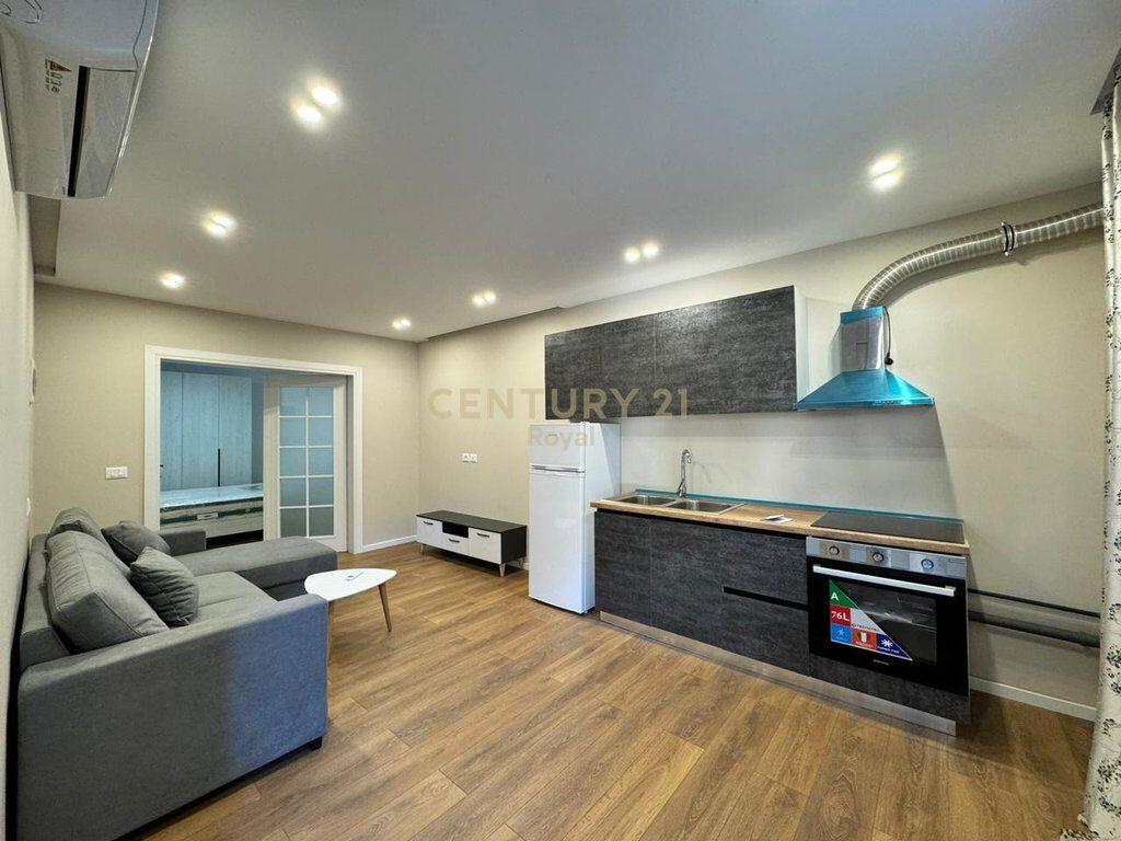 Apartament 1+1 me qira prane rruges se Elbasanit 700 € /Muaj