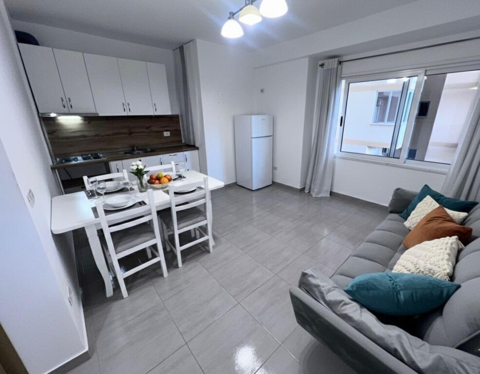 🏡 Shitet apartament 1+1 te Shkembi i Kavajes, Durres