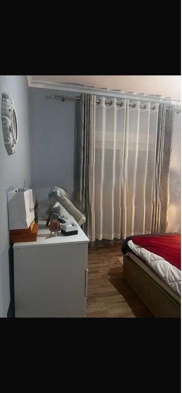 JEPET ME QIRA – APARTAMENT 1+1, FRESK 300 € /Muaj