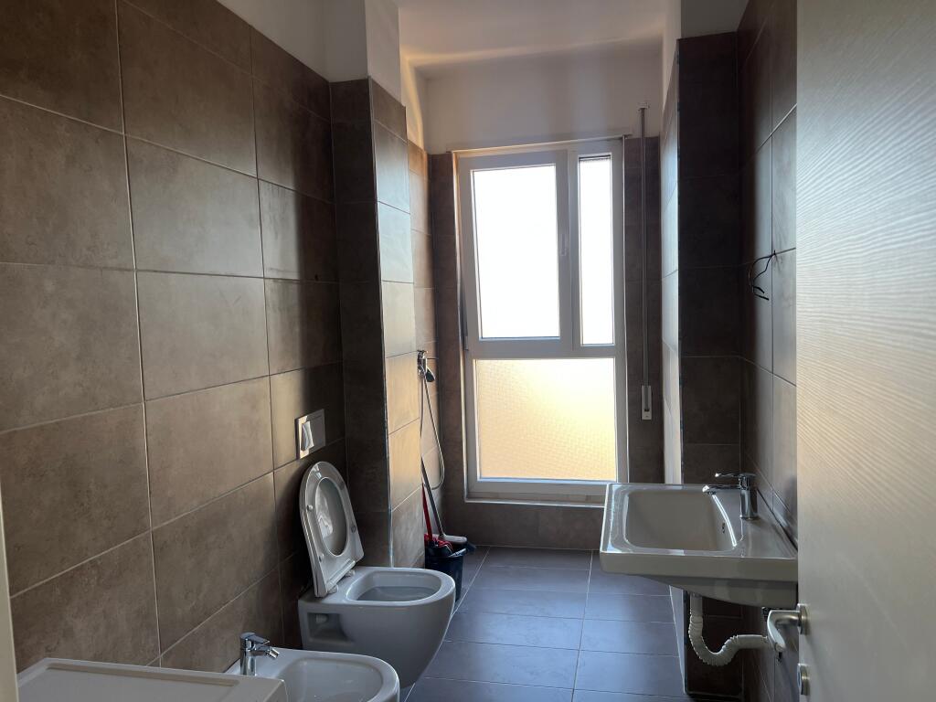 Affitto/ Appartamento 1+1, Trio Tower