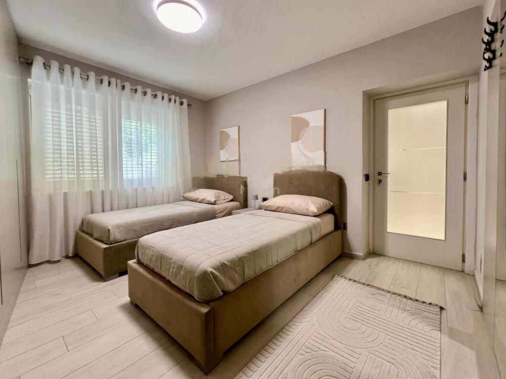 Apartament 2+1 per qera ,Posta Qendrore/Sheshi Skenderbej!