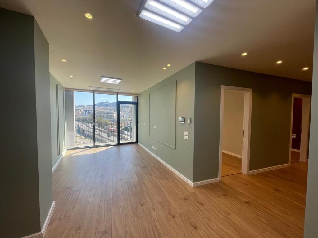 Office 2+1 for rent at Lake View