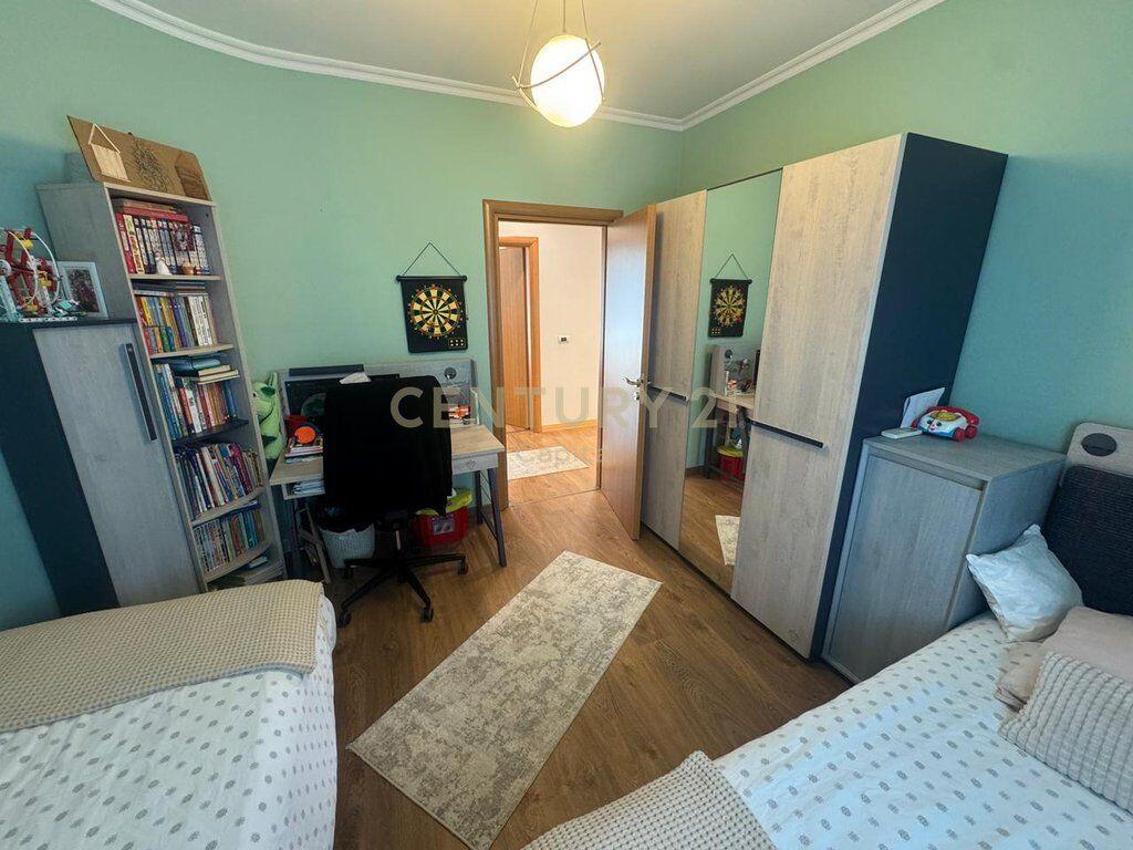 State Super Apartment 3+1+2 + Storage + Veranda – 5 May Area!