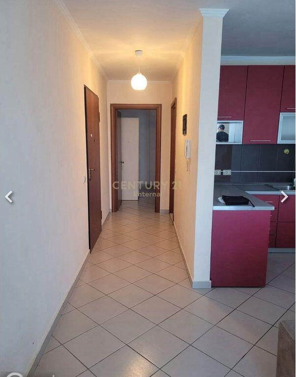 Apartament 1+1 per Shitje tek Komuna e Parisit