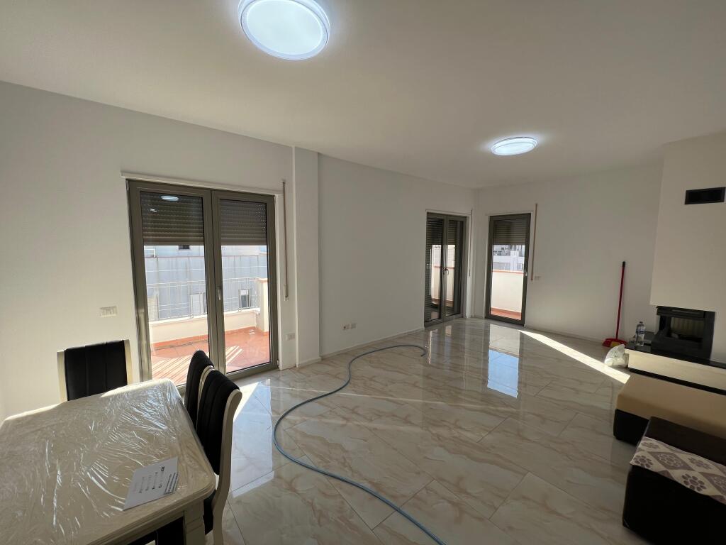 📣 RENT Apartment 3+1 With 2 Bathrooms And Balcony 📍 Tower Bridge Complex, Near Police Station No. 4 ✨   🏢 New Construction  🪜 7th Floor (With Elevator)   💶 Price 600 Euro  🅿️ Parking Possibility With Extra Payment