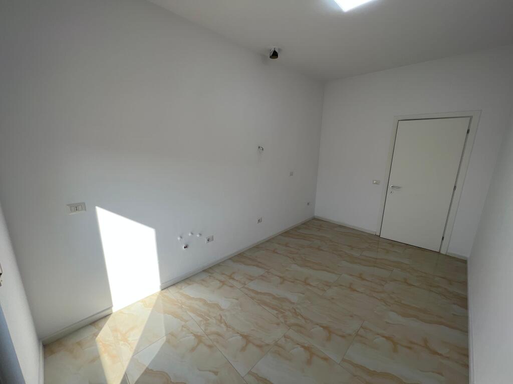 📣 RENT Apartment 3+1 With 2 Bathrooms And Balcony 📍 Tower Bridge Complex, Near Police Station No. 4 ✨   🏢 New Construction  🪜 7th Floor (With Elevator)   💶 Price 600 Euro  🅿️ Parking Possibility With Extra Payment