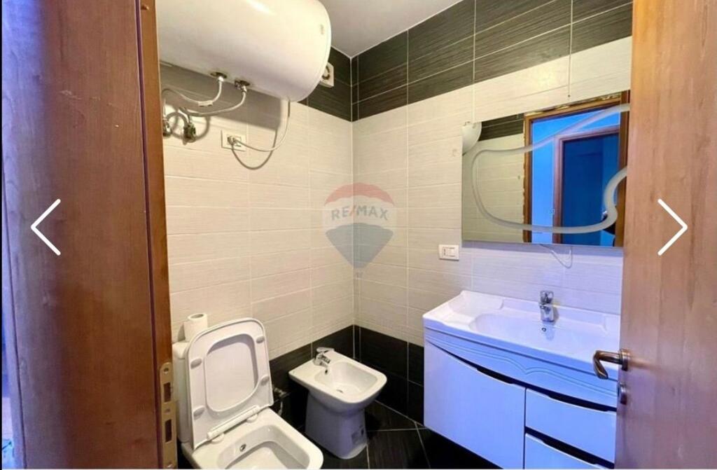 Apartament me qera te Rruga Robert Shvarc