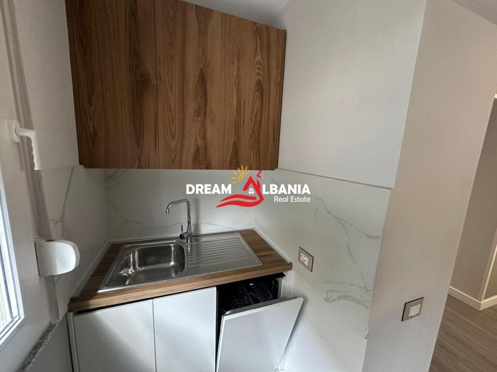 Jepet me qera apartament 1+1 ne rrugen Qemal Stafa prane Shkolles se Kuqe (ID 4219472)
