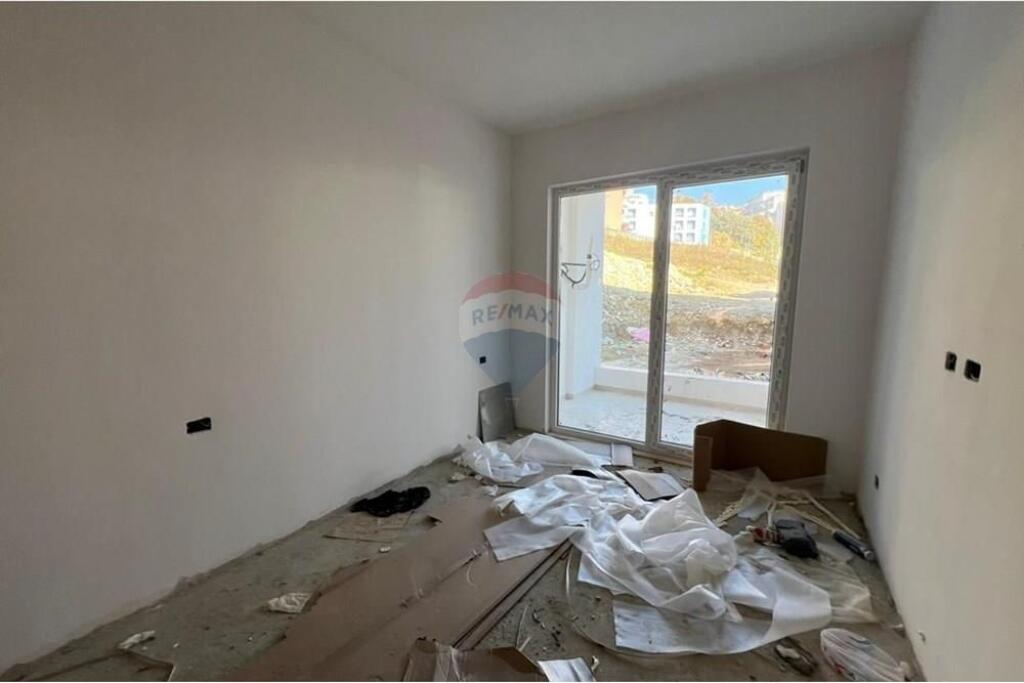 APARTAMENT 2+1 PER SHITJE TEK BAMIR TOPI