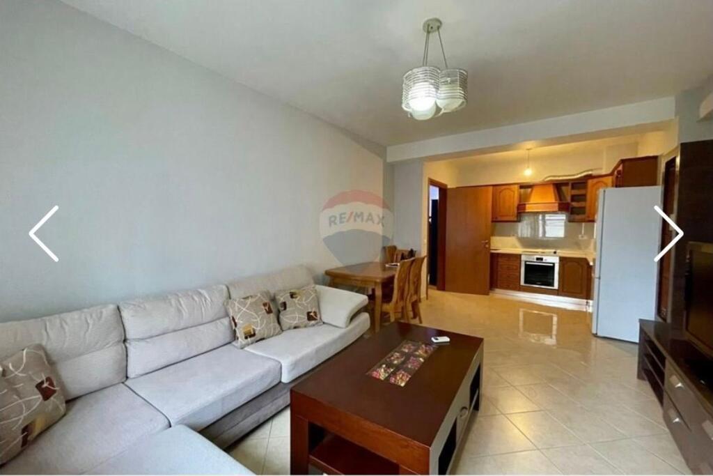 Apartament me qera te Rruga Robert Shvarc