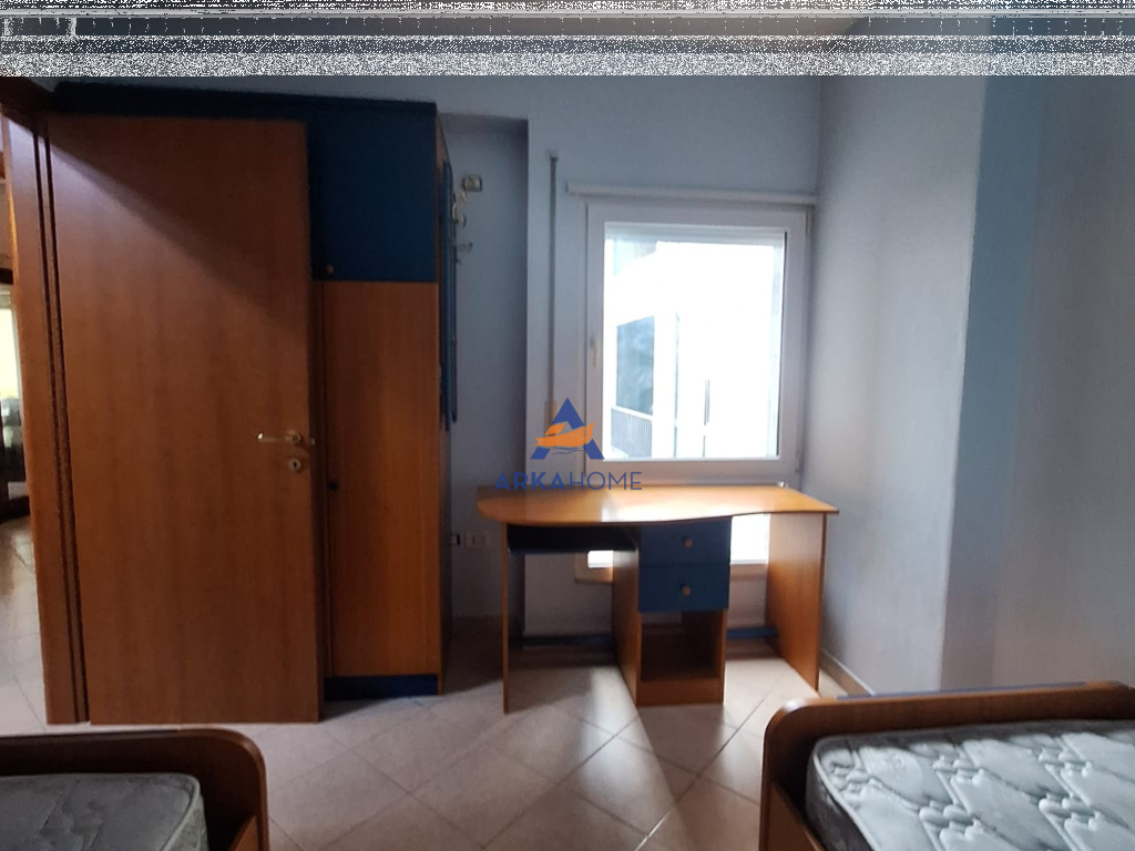 SHITET APARTAMENT 1+1+ BALLKON "RRUGA E ELBASANIT" 125.000 EURO
