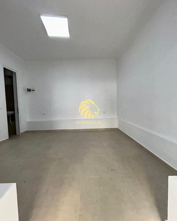 🏢 AMBIENTE BIZNESI ME QIRA – ZONA SIRI KODRA