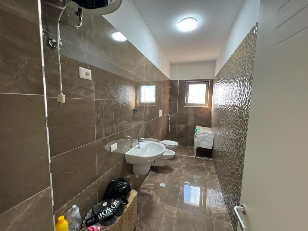 📣 RENT Apartment 3+1 With 2 Bathrooms And Balcony 📍 Tower Bridge Complex, Near Police Station No. 4 ✨   🏢 New Construction  🪜 7th Floor (With Elevator)   💶 Price 600 Euro  🅿️ Parking Possibility With Extra Payment