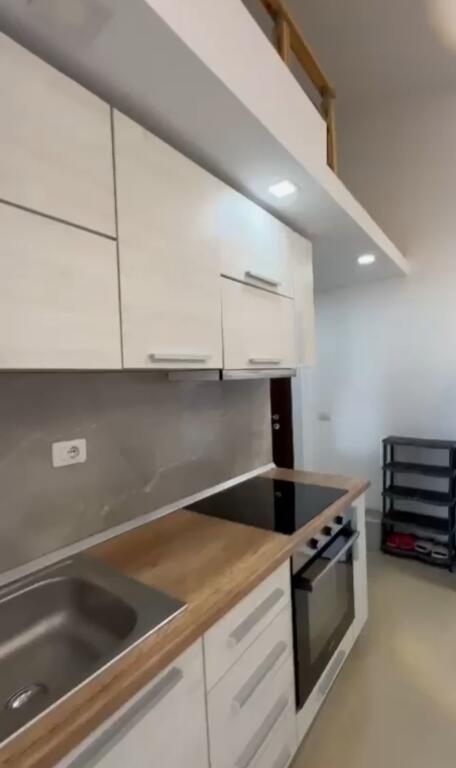 Duplex 2+1 in affitto Kodra e diellit, vicino al mercato cok Prezzo: 500 mila leke