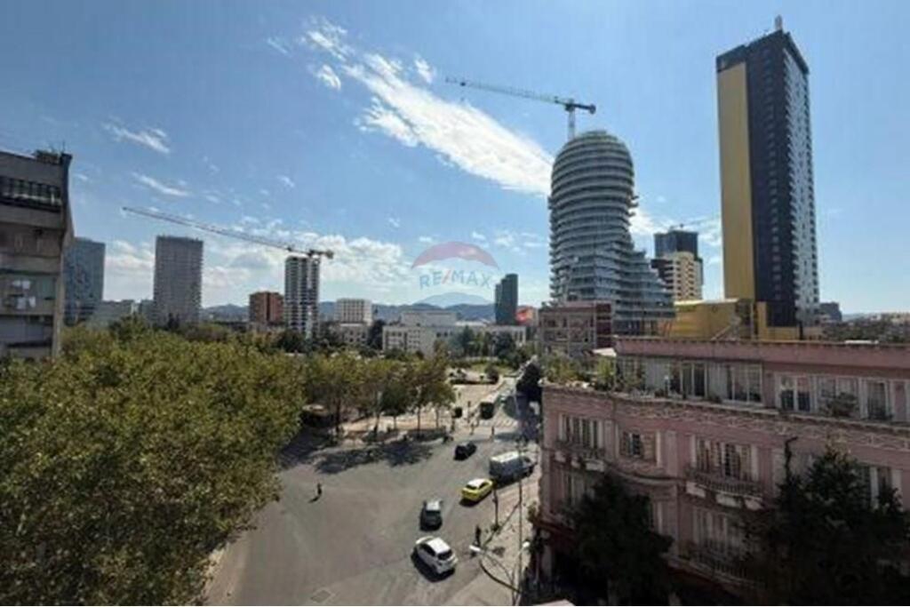 Apartment 2+1+2 for sale on Barrikadave Street!