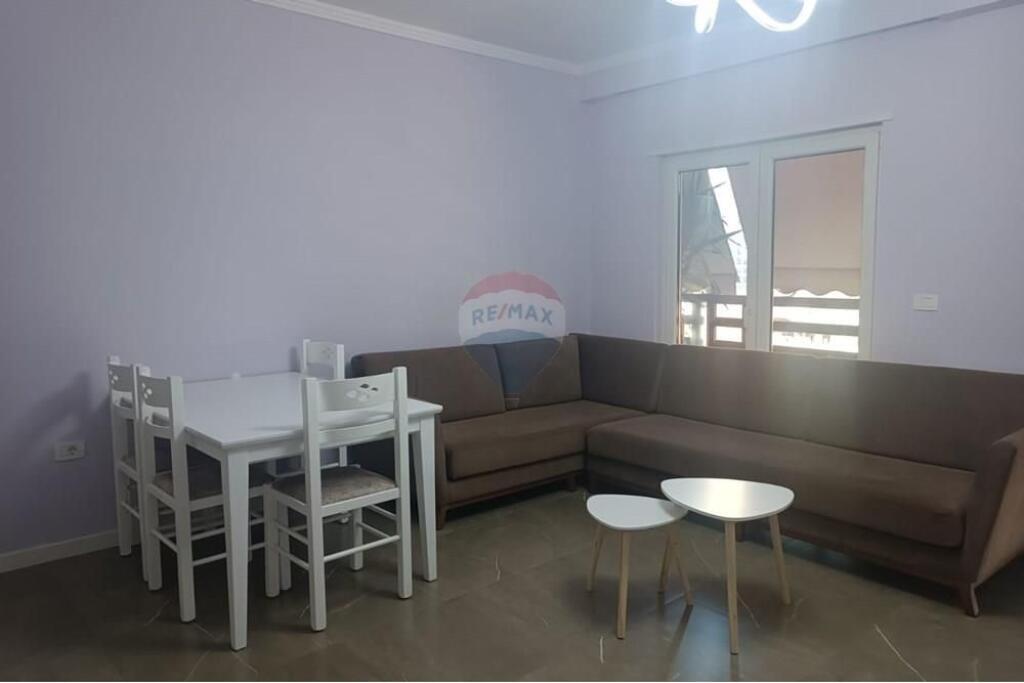 Apartament 1+1 me qira, Gjimnazi Partizani !