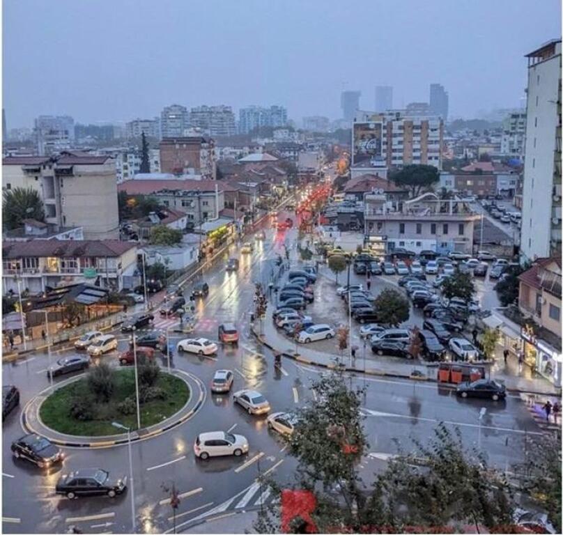 Business workshop for sale in Komuna e Parisit!