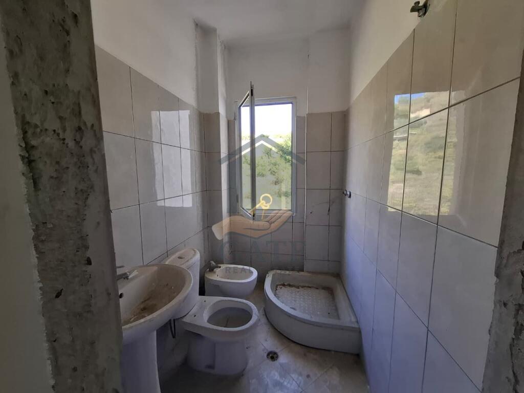 Shitet, Apartament 1+1 Shkembi i Kavajes, Durres