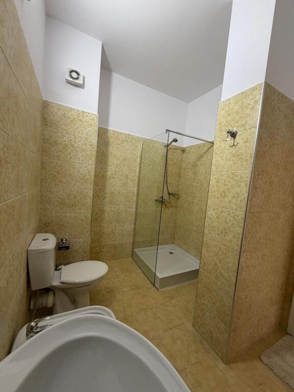 For rent 2+1 + parking dry lake 800 eu