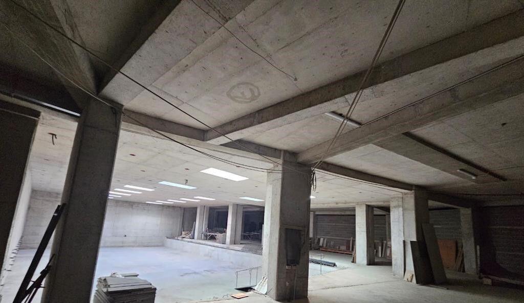 Edificio di 10 piani in affitto in Rruga e Kavajës – 4 500 m² di costruzione