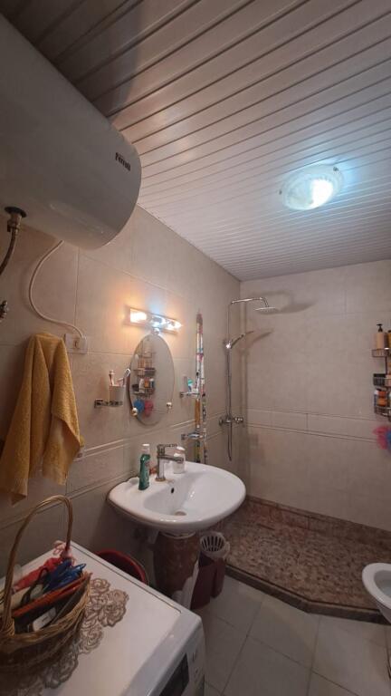 Vendesi in vendita 1+1 - Liceu Artistik