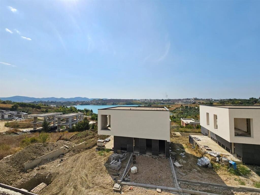 Apartment 2+1+2 for Sale – Farka Lake!