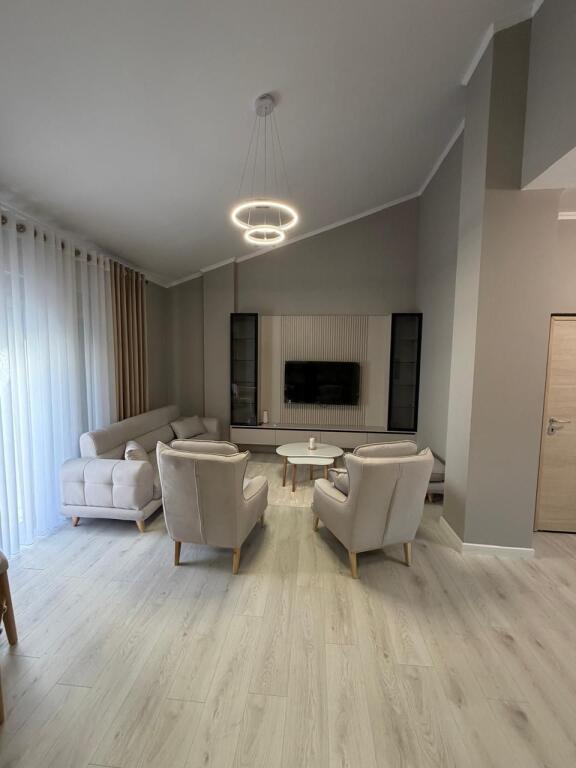 For rent 2+1 + parking dry lake 800 eu