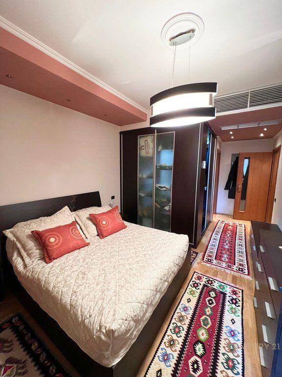 APARTMENT FOR SALE WITH VERANDA AT GARDA E REPUBLIKES