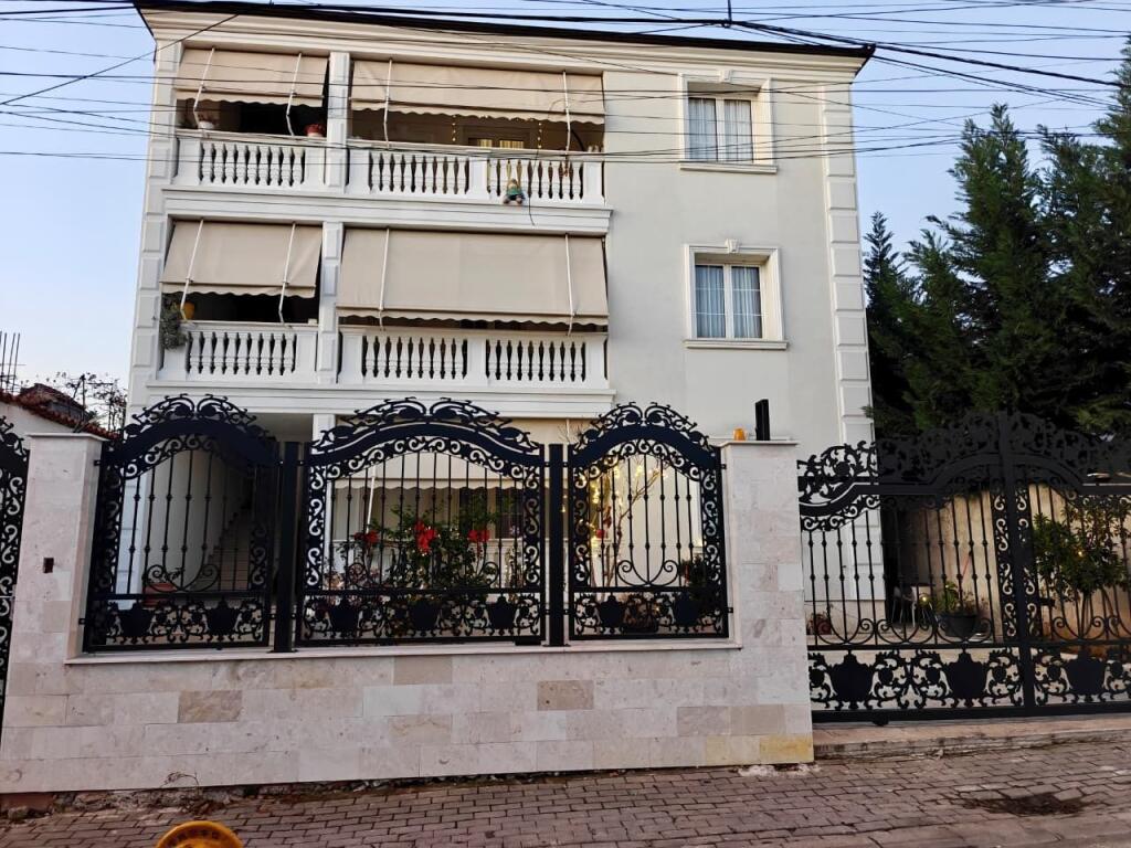 Jepet me qira apartament 1+1 – Allias, Tiranë(530581008-64)
