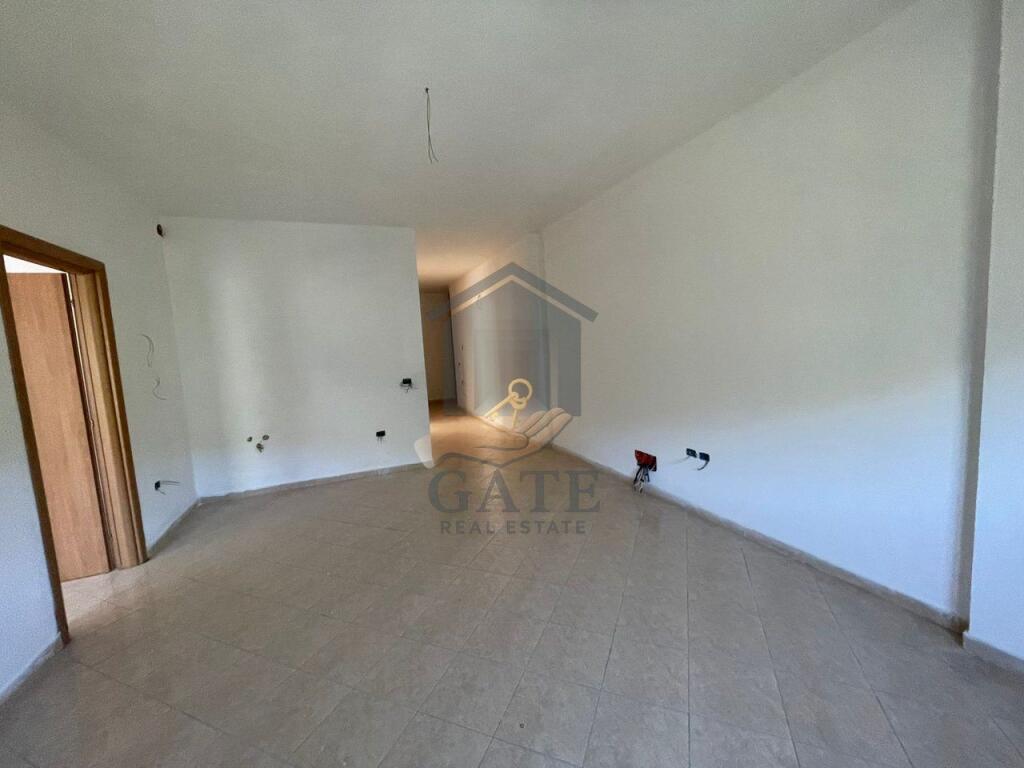 For sale, Apartment 2+1 Shkembi i Kavajes, Durres