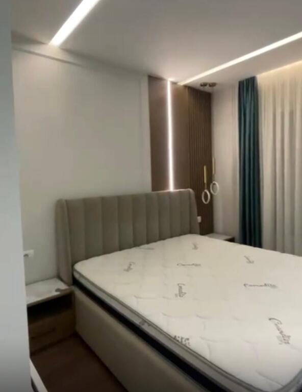 Super Apartament 2+1 për qira tek Rruga e Kosovareve