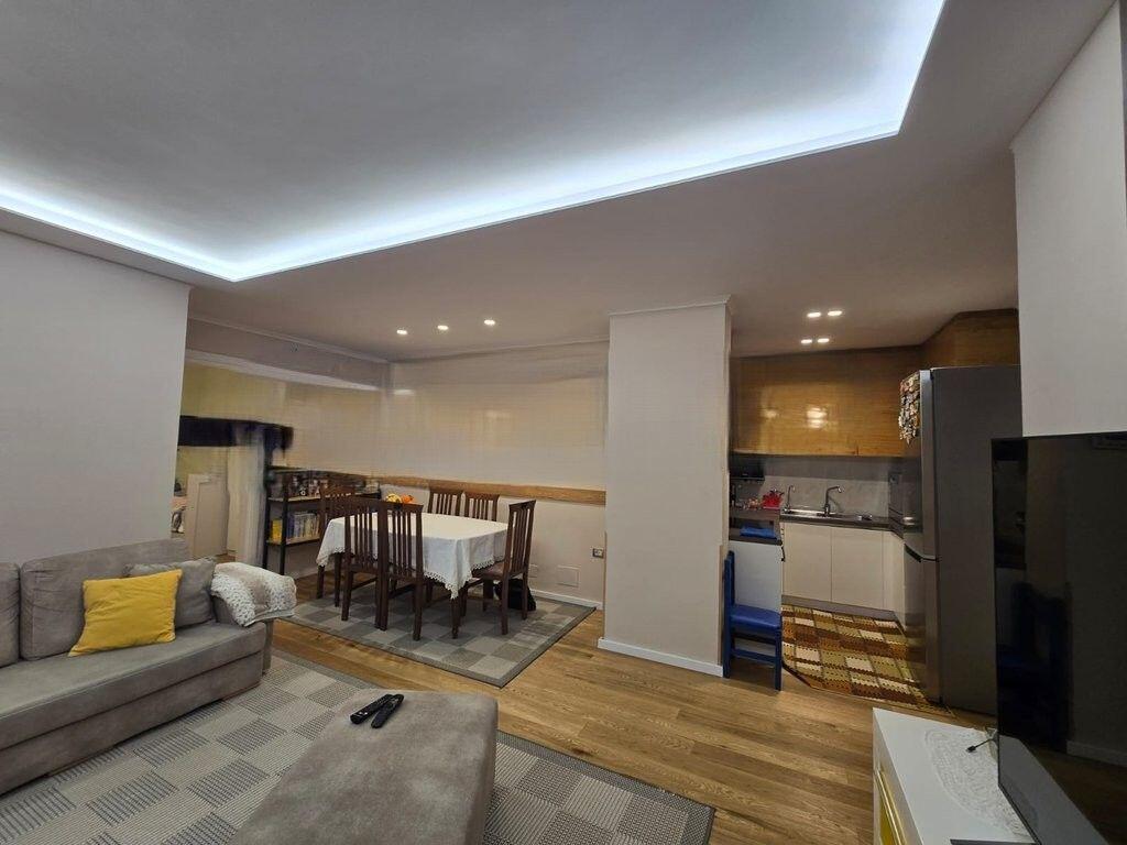 FOR SALE 2+1 APARTMENT NEAR THE "RED SCHOOL"!!! 235,000 €