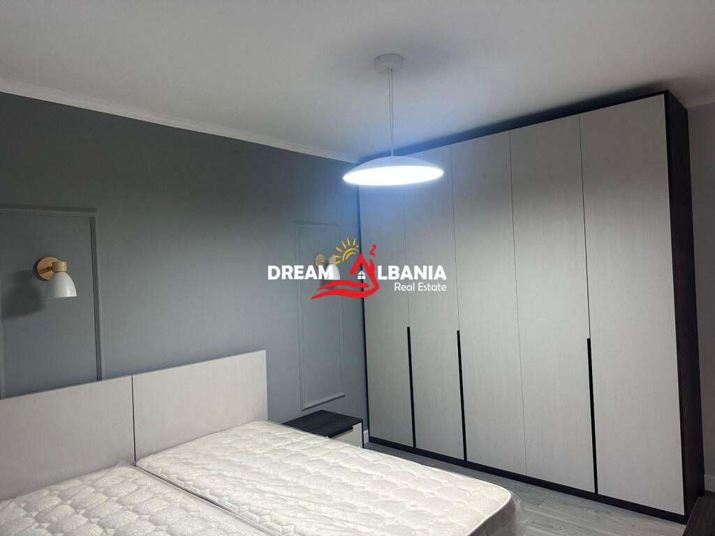 Jepet me qera apartament 1+1 ne rrugen Qemal Stafa prane Shkolles se Kuqe (ID 4219472)
