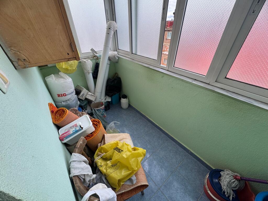 Apartment 2+1 for sale – Neighborhood 10, near the Road Transport Directorate, Korçë