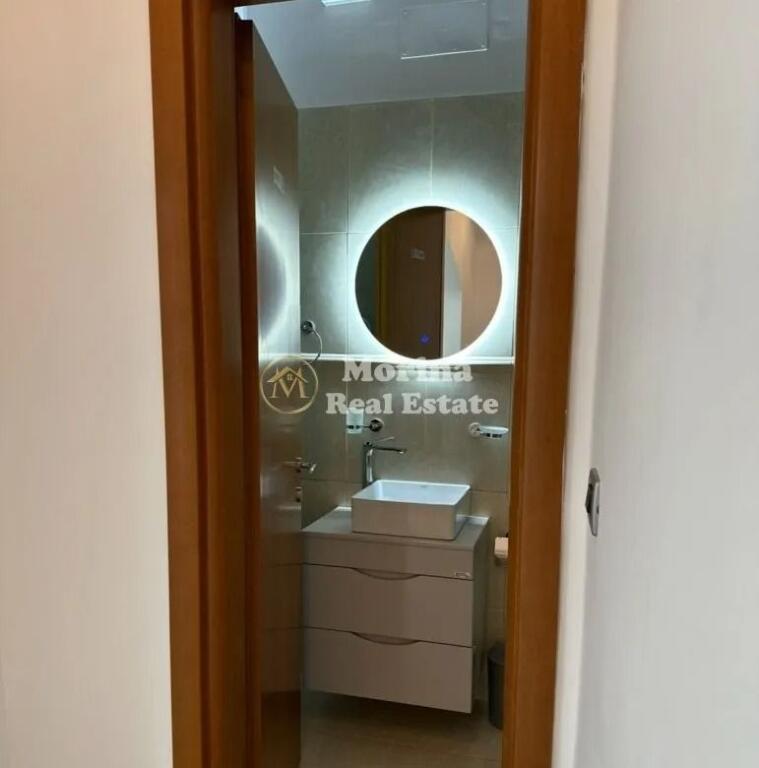 Rent | Business Premises | Blloku-Brigada VIII Street | 1000 €/month