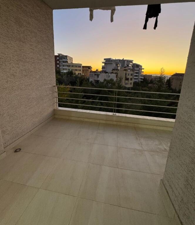 Apartament 1+1, Fresku, Tiranë