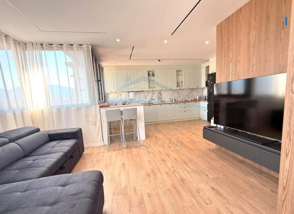 Apartament ne shitje 2+1+2+Depo, Rruga e Elbasanit, Tiranë.