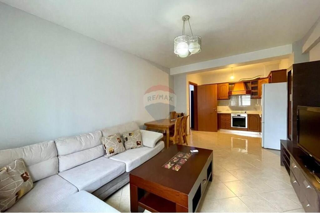 🏢 APPARTAMENTO 2+1+2 IN AFFITTO – Comune di Parigi, Tirana