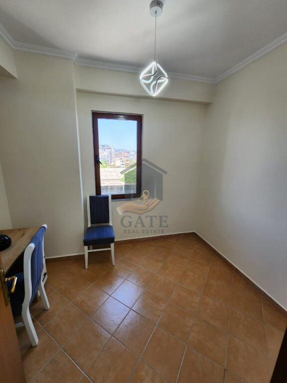 Shitet Apartament 2+1, Kati i 5-të me Ashensor