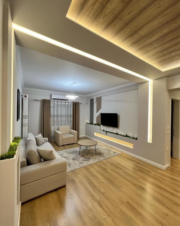 🏠 Apartment 2+1 for sale in Neighborhood 7, near the former Municipality, Korçë!