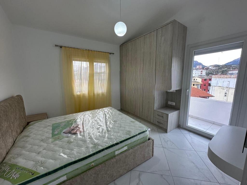 Jepet me qira kat vile ne Babrru. 400 € /Muaj