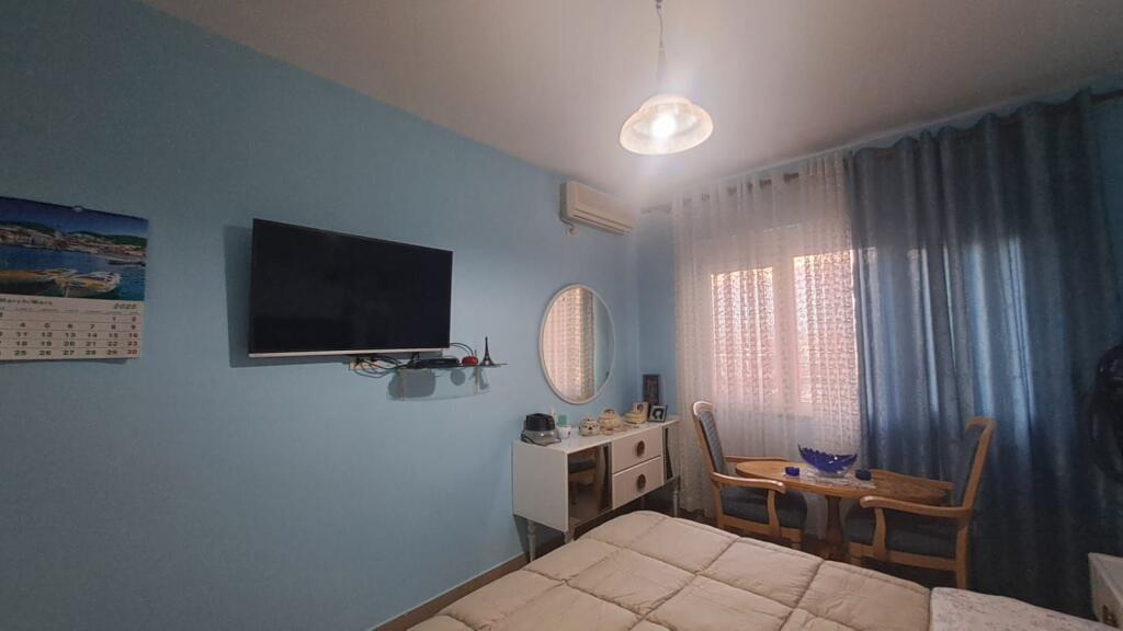 Vendesi in vendita 1+1 - Liceu Artistik