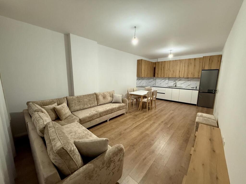 APARTAMENT ME QIRA 2+1  NE KAMEZ