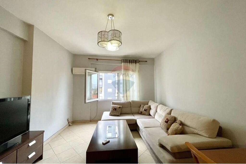 🏢 APPARTAMENTO 2+1+2 IN AFFITTO – Comune di Parigi, Tirana